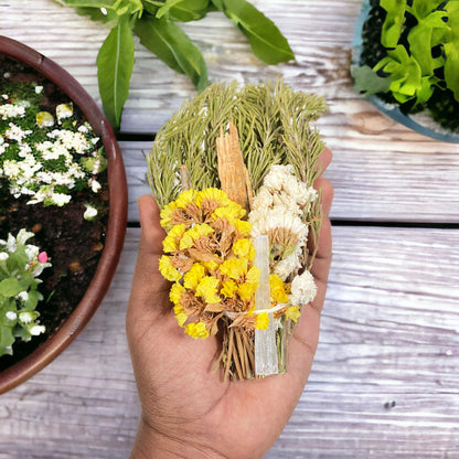 Herbal Harmony Smudge Stick - Rosemary, White Sinuata Flower, Yellow Sinuata Flower, Selenite Crystal - Cleansing and Energizing Bundle